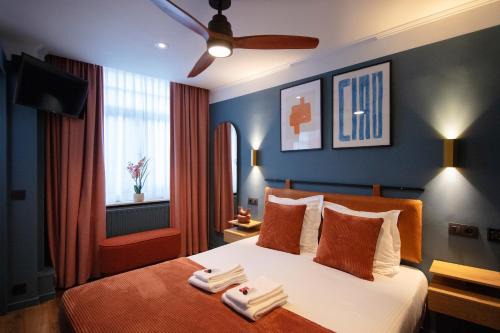 Gillis Eight Guest Rooms by Romy&Travis