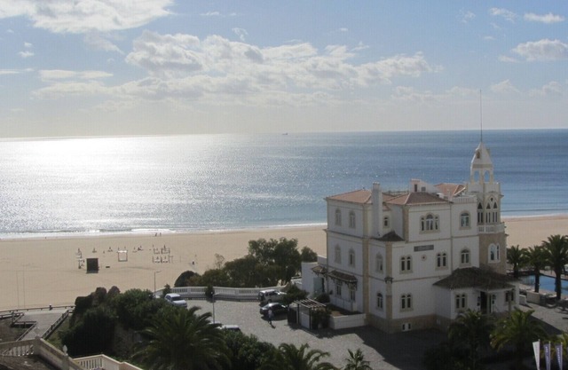 Jirafa - 50 metros de la playa. 2 dormitorios, 2 WC, AC, wifi, Vista al Mar, Parque