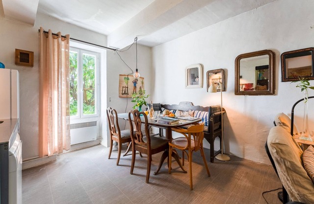 Gîte 37 - The Blue Flower at the Foot of Mont Ventoux