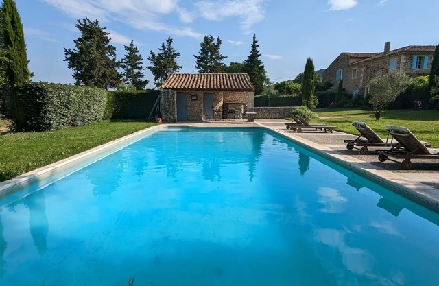 ALQUILER EN CLANSAYES 'LA BERGERIE DES SOURCES' EN MI PISCINA PROVENZAL DRÔME