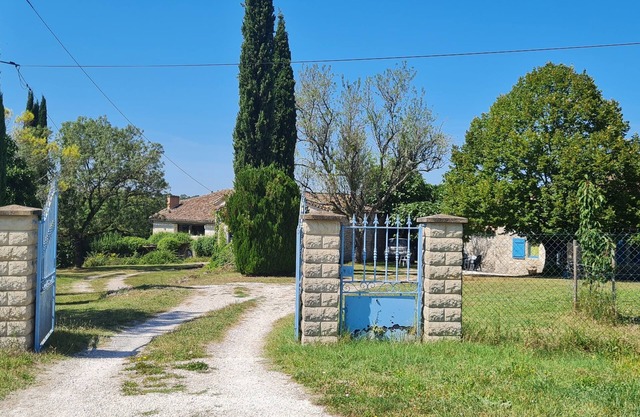 Casa rural en quercy 6 personas, piscina, pista de tenis.