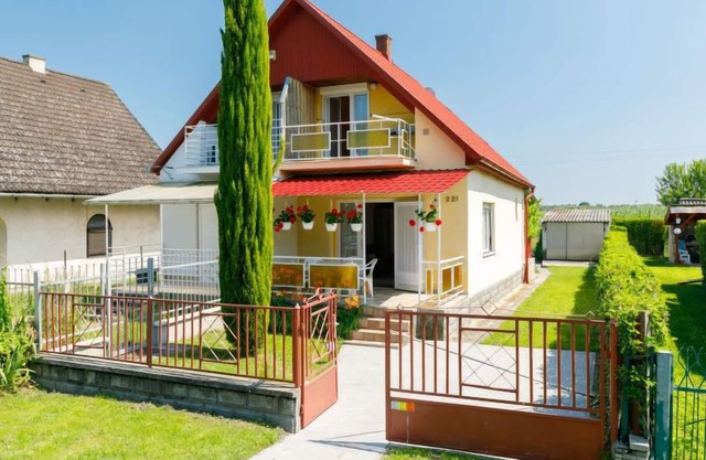 Gizella by Interhome