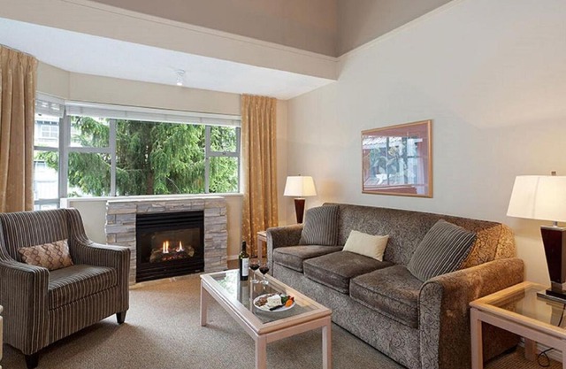 Glacier Lodge 340 by Outpost Whistler