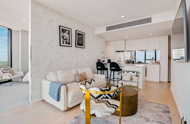 Glamorous 2B Southbank home LV45