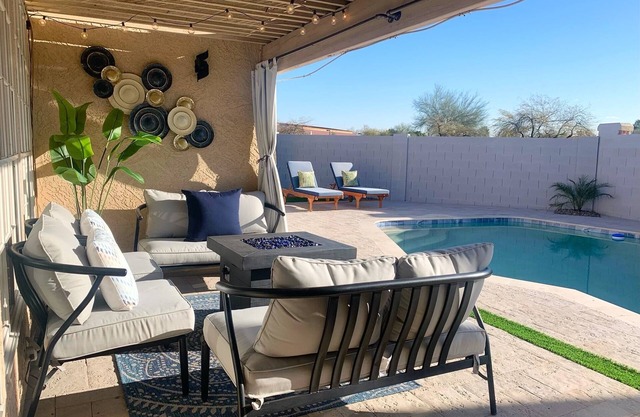 Glamorous Gilbert Getaway w/ Pool!!!