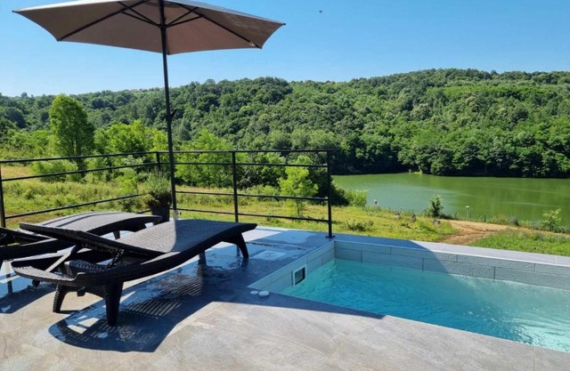 Glamping A frame lake Heated pool