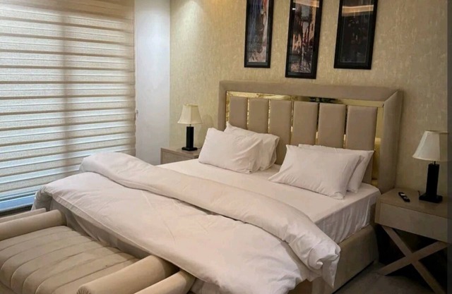 Gold crest Mall & Residence luxury apartments