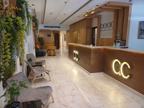 Golden Carven Hotel