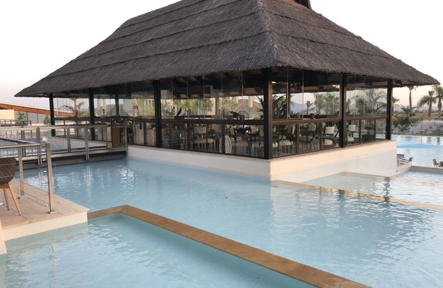 Campo de golf Front Line Villa situado en el hoyo 14 de un campo de Dave Thomas.