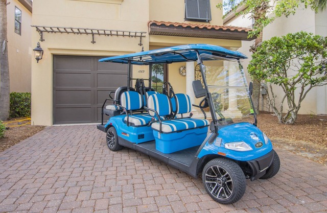 Golf Course Views ~ Golf Cart ~ Back Patio ~ Community Pool