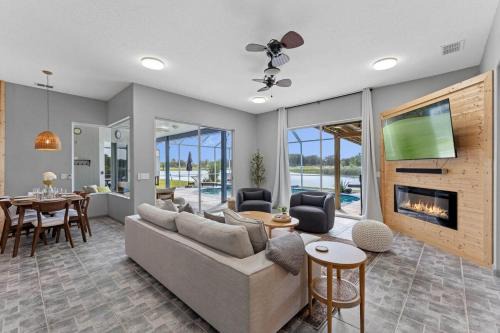 Golf Oasis-Game Room-Pool-Disney South Face Pool