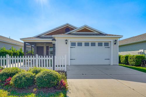 Golf, Shop and Unwind Lovely Home in The Villages!