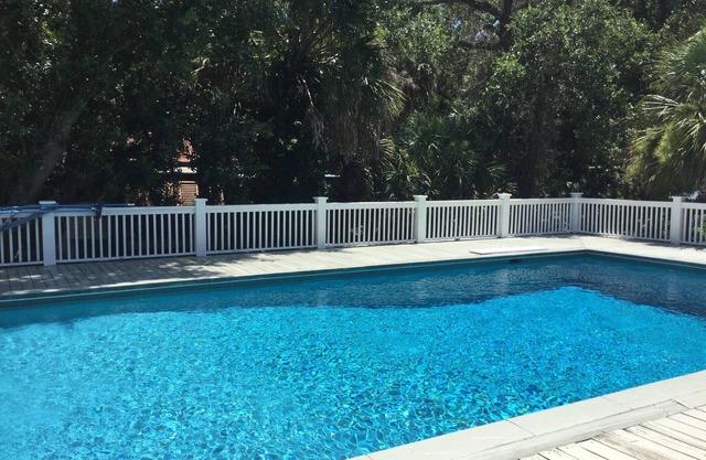 ALOJAMIENTOS DE LUJO. Piscina privada, CARRO DE GOLF INCLUIDO.