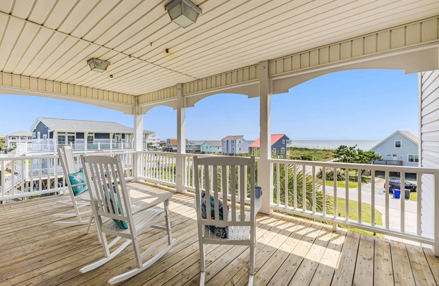 Gorgeous 2nd Row Home with Amazing Ocean Views, 2 Large Decks, Dog Friendly, Sleeps 12