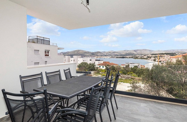 Precioso apartamento en Okrug Gornji