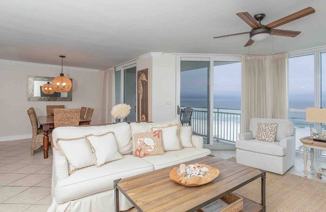 Gorgeous beachfront condo, shared pool and beach access