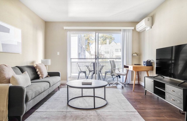 Gorgeous Downtown Mountain View 2BR w/ Gym, Pool & Patio, by Blueground