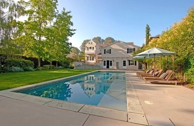 Gorgeous Toluca Lake Country Estate en una ubicación perfecta