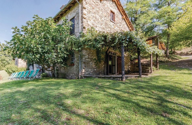 Alojamiento de 6 habitaciones en Borgo Val di Taro PR