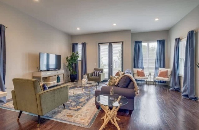Gorgeous Nashville Home, 2miles to Lower Broadway