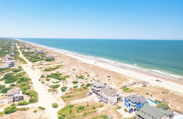 Gorgeous oceanfront home off the beaten path in the 4X4 area of Carova!