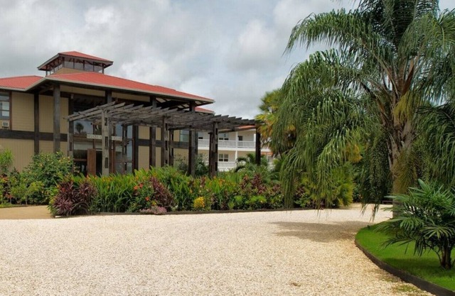 Gorgeous One-Bedroom Ocean Suite at Umaya Resort & Adventures
