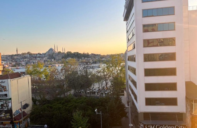 Gorgeous Sea View Apartment in Karaköy 4BR, 2BA