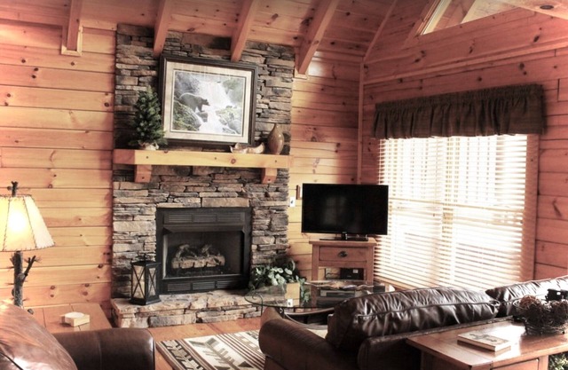 HERMOSAS VISTAS de los SMOKIES ~ Sherwood Forest Gated Resort ~ Wifi ~ DreamBeds ~ Keurig