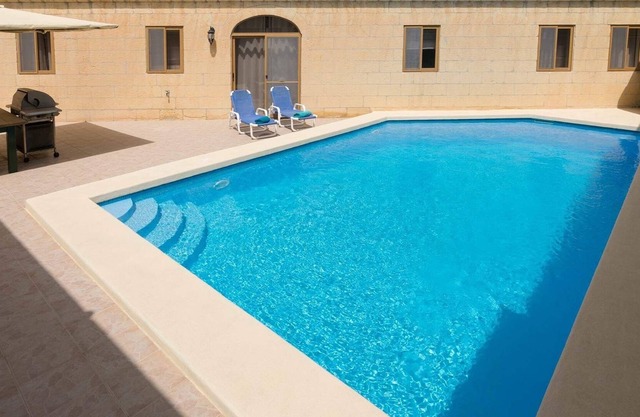 Gozo Inn Gelmus Self atendido con piscina privada y jardín