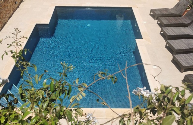 Gozo Luxury 4 Bedroom Farmhouse + Large Sunny Pool + ACs