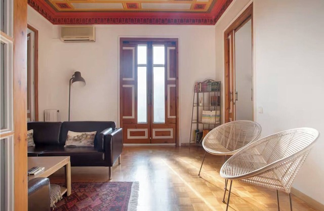 Gran Via Luxe 7 rooms, 4 bathrooms, 8' walk from Paseo de Gracia