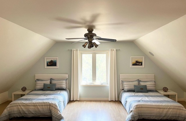 Grand Bend Oakwood Park Cottage