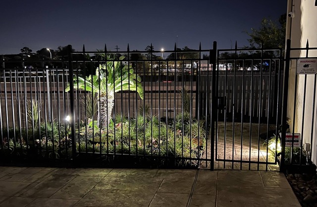 "Grand Chateau By Lujan 2" - A Luxury Home near the Medical Center