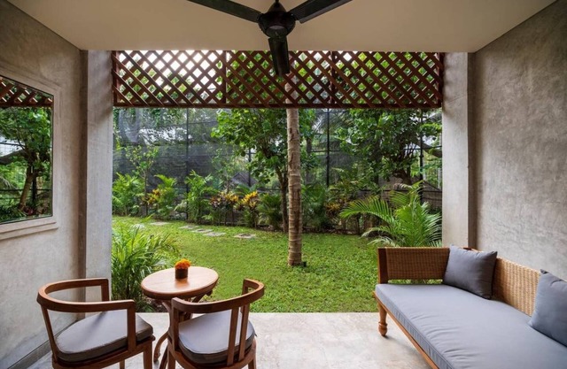Grand Deluxe Balcony with Garden view