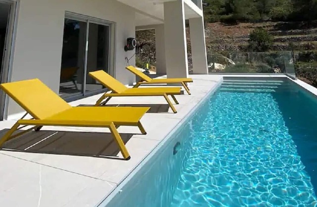 Grand Modern Villa with Private Outdoor Pool