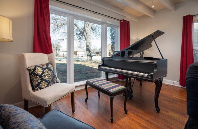 Grand Performance Home near Downtown Fort Worth Stockyards by HomeStayPros