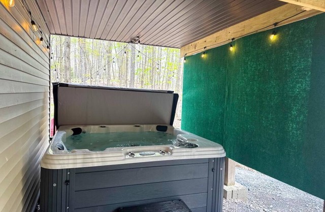 Grand Woodland Retreat | Hot Tub | Game Room | Fir