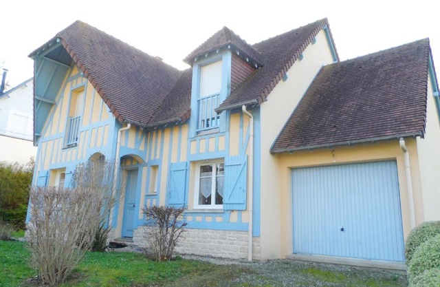 Grande Villa avec Jardin, Proche Plage et Centre de Villers-sur-Mer - FR-1-487-310