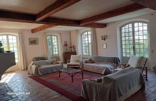 Grde Maison , à Flan de Colline , au Calme , Avec vue , à 40 mn de Marseille