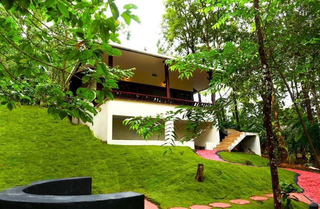 Green Garden Lotus Villa
