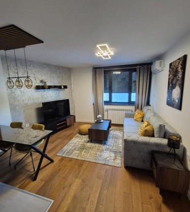Grey & Yellow appartement