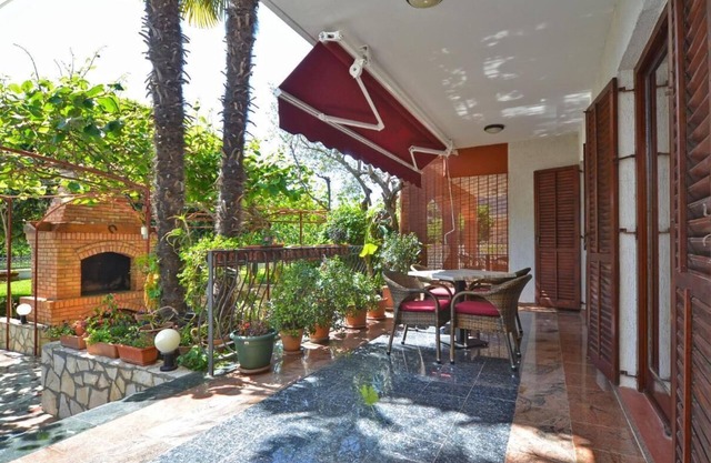 Retiro en planta baja con barbacoa
