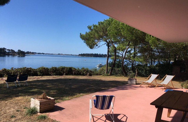 Casa de arquitecto en un nivel con vistas panorámicas del Golfo de Morbihan