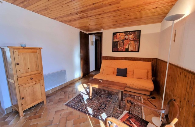 Apartamento acogedor para 4 personas con jardín privado, cerca del telesilla y parking privado