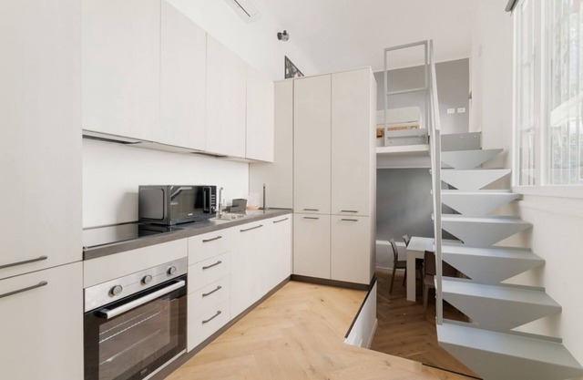 GuestHost - Brera Modern Apartment