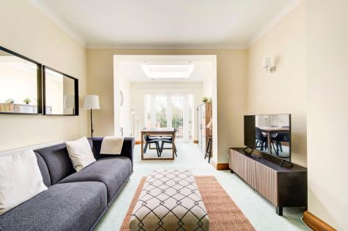 GuestReady - Big 4BR by Horsenden Hill Park
