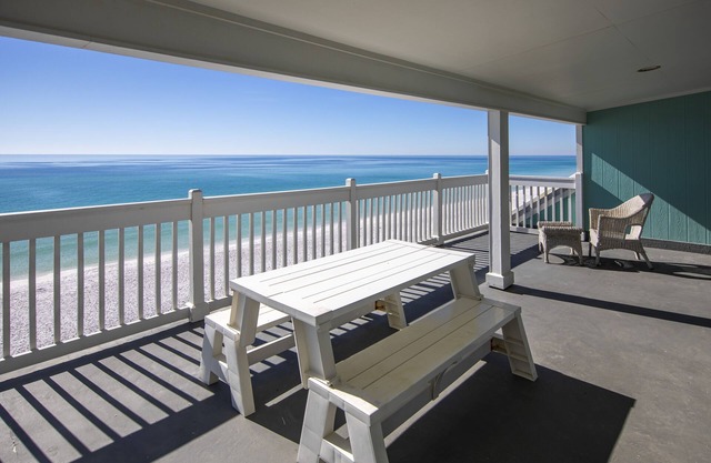 Frente al Golfo, Condominio de 3er nivel, Ascensor, Cerca de tiendas y restaurantes- 30A