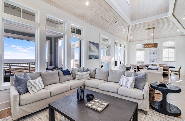 Gulf-Front Grandeur@Cinnamon Shore South w/ Stunning Interiors & Amenities