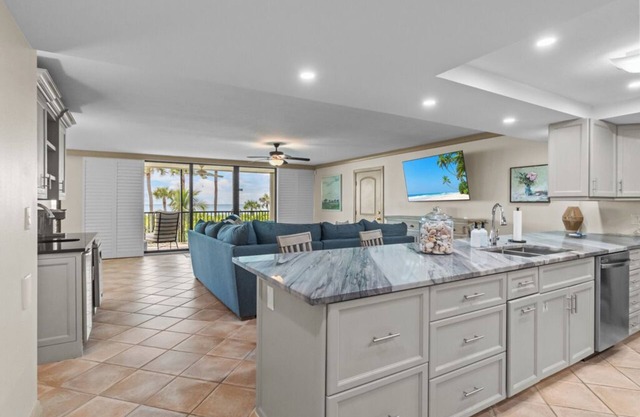 Gulf-Front Luxury Condo | Stunning Views & Direct Beach Access on Sanibel