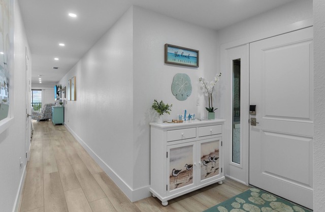 Gulf front newly remodeled, 2 bedroom 2 bath top floor corner unit